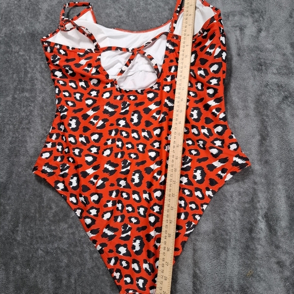 Women's Red Leopard Print One Piece Swimsuit Cutout Back Swimwear Bathing XL - Picture 3 of 6